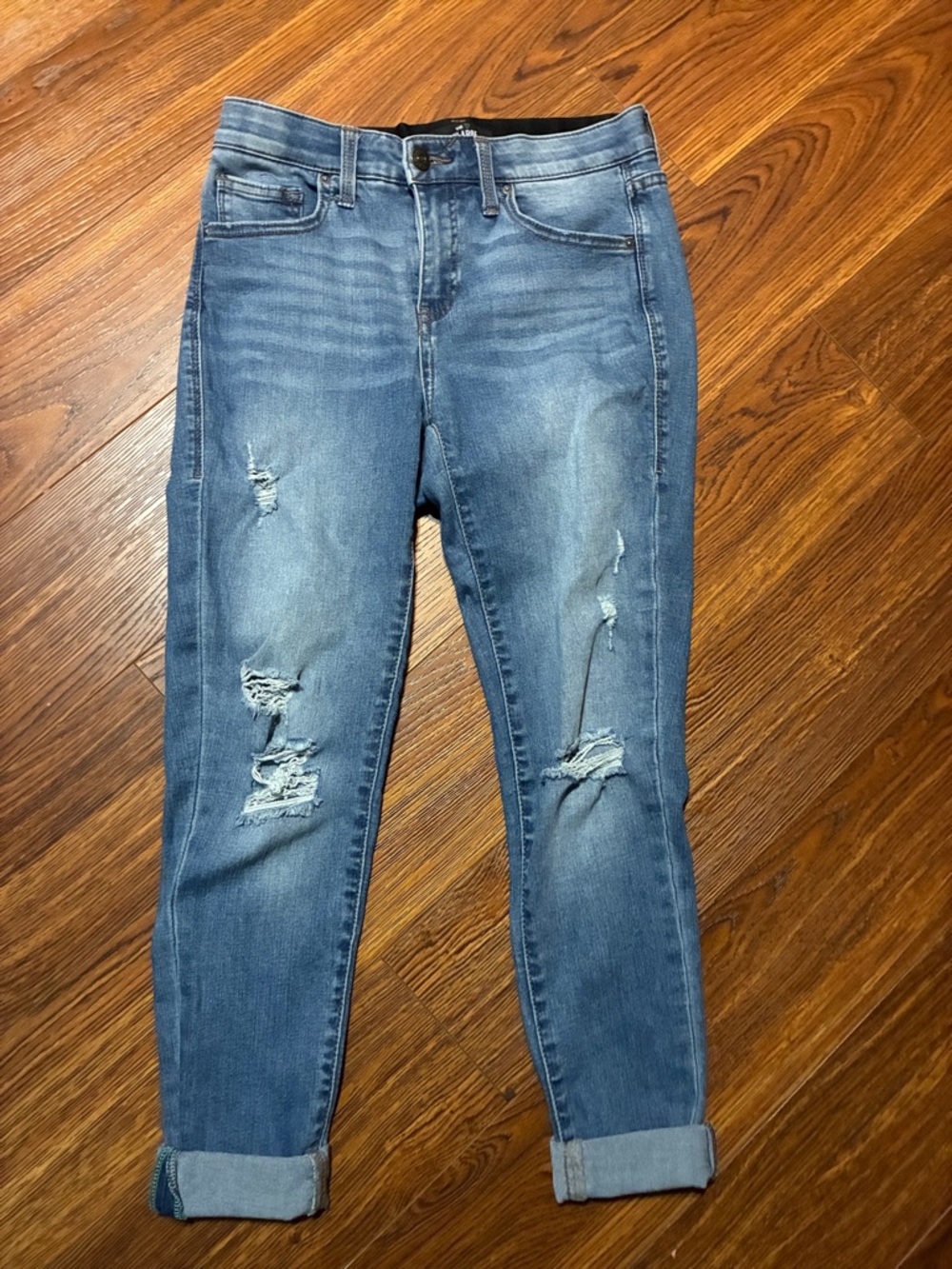 LuLaRoe Distressed Medium Blue Women’s Jeans